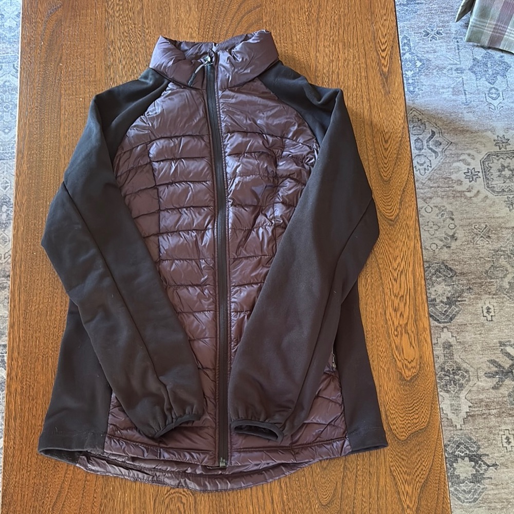 32 Degrees Women's Black and Purple Lightweight Down Jacket medium